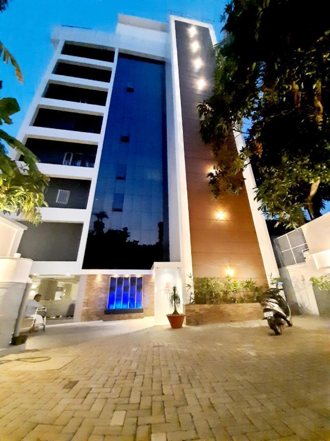 Iswarya Residency Hotel Kottayam Exterior photo